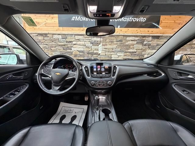 Used 2016 Chevrolet Malibu LT w/ Leather Package FWD image 18