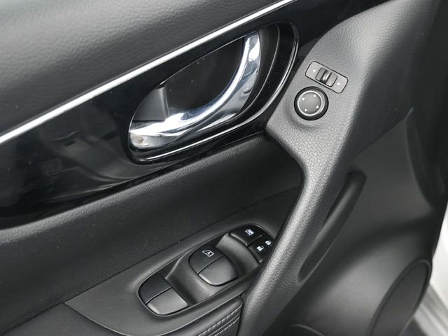 Used 2017 Nissan Rogue Sport SL FWD image 10