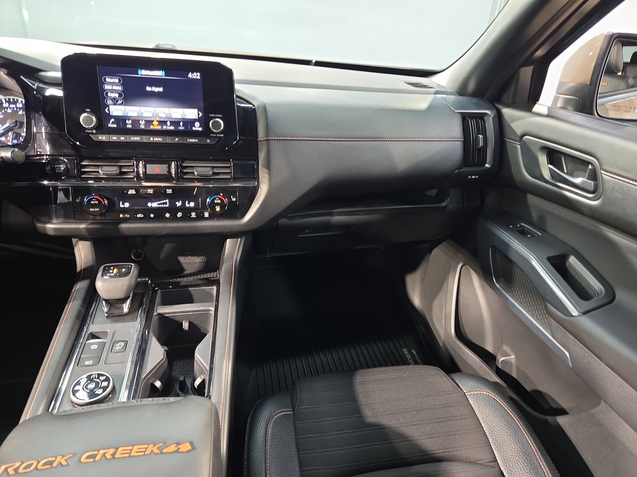 Used 2025 Nissan Pathfinder Rock Creek AWD/4WD image 11