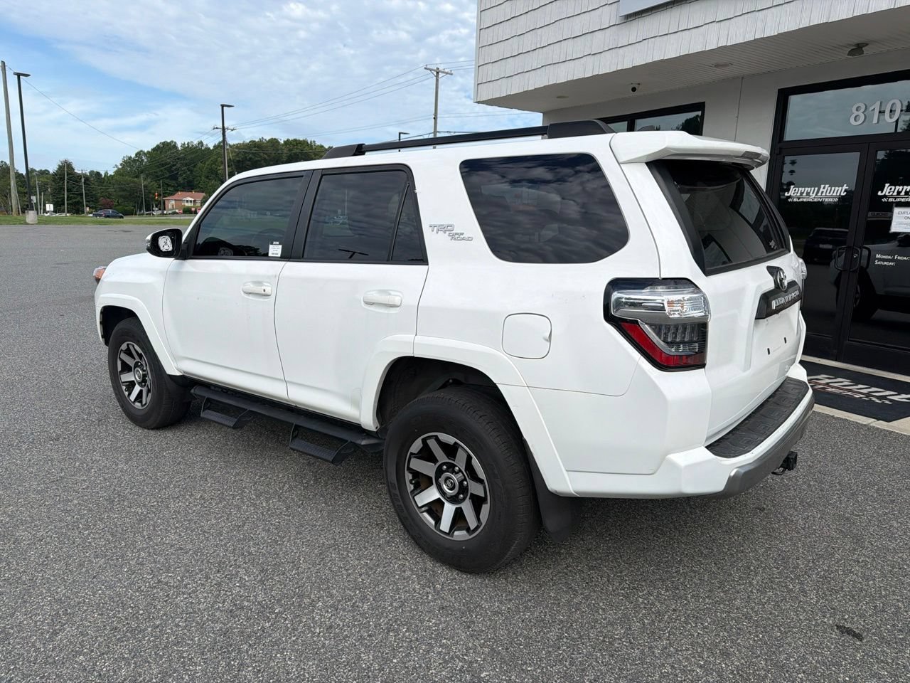 Used 2023 Toyota 4Runner TRD Off-Road Premium w/ Moonroof Package AWD/4WD image 7