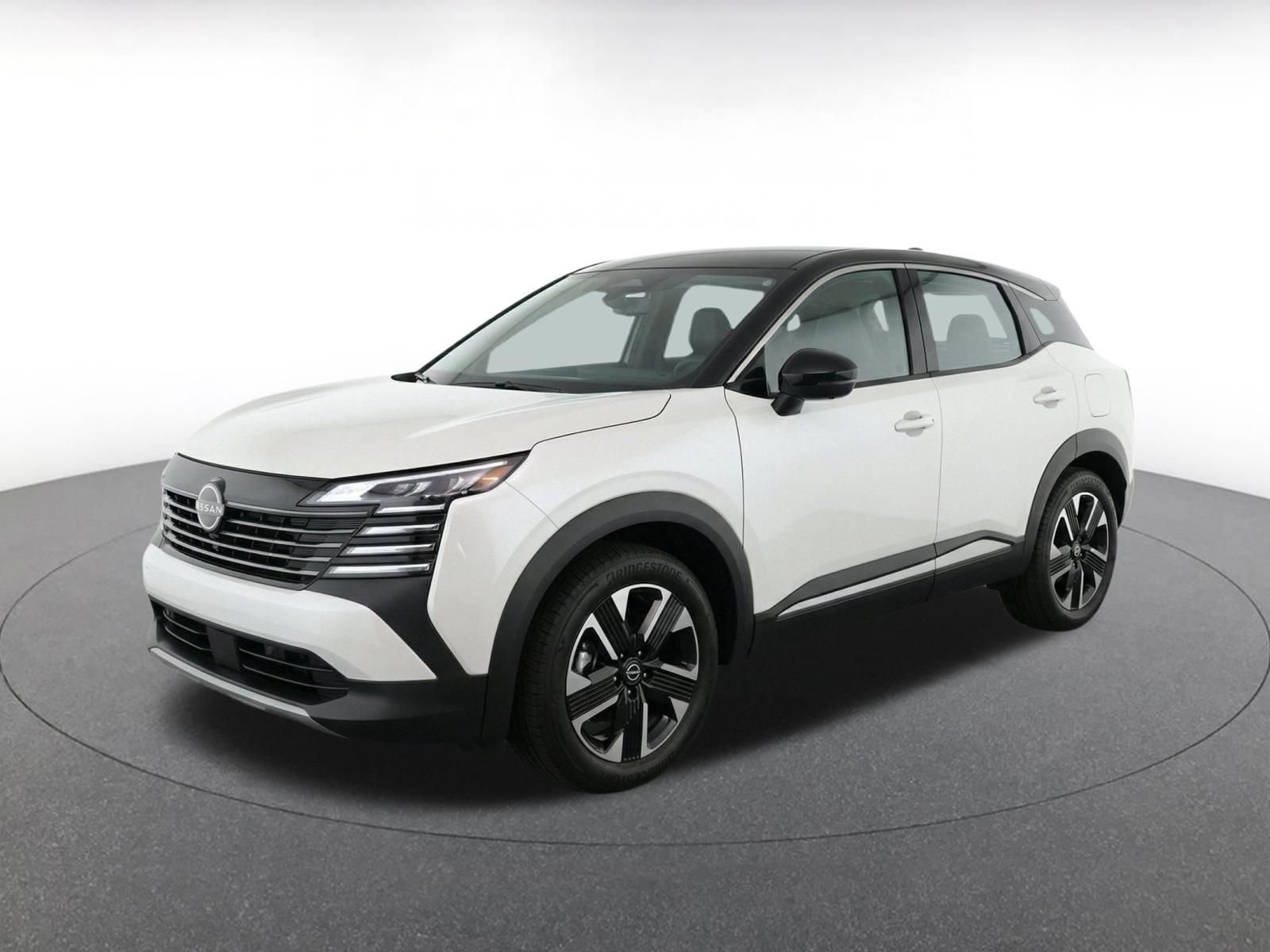Used 2026 Nissan Kicks SV w/ Cold Weather Package AWD/4WD image 3