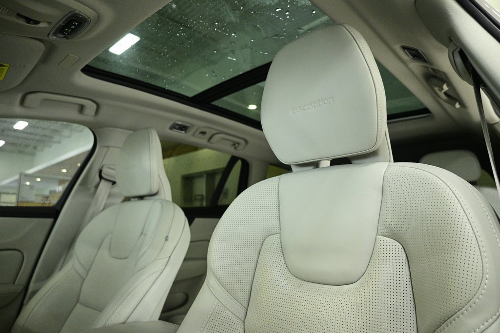 Used 2019 Volvo V60 T6 Inscription image 20