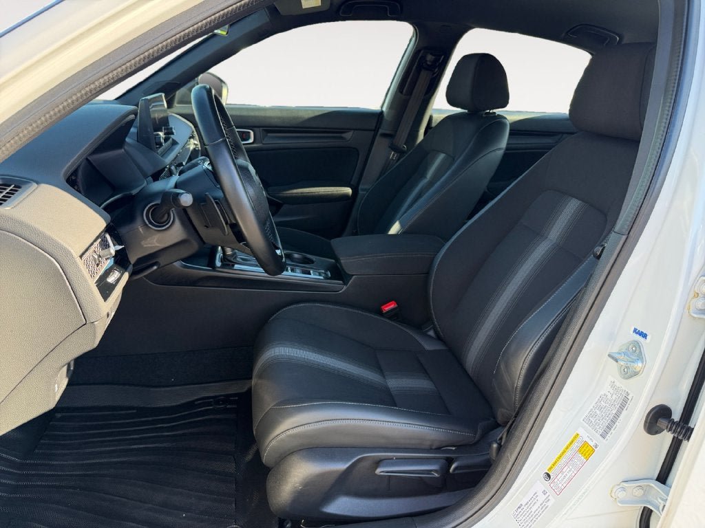 Used 2023 Honda Civic Sport image 6
