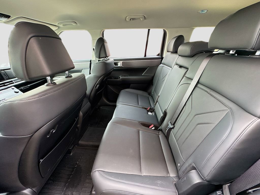 Used 2026 Hyundai Santa Fe SEL image 25