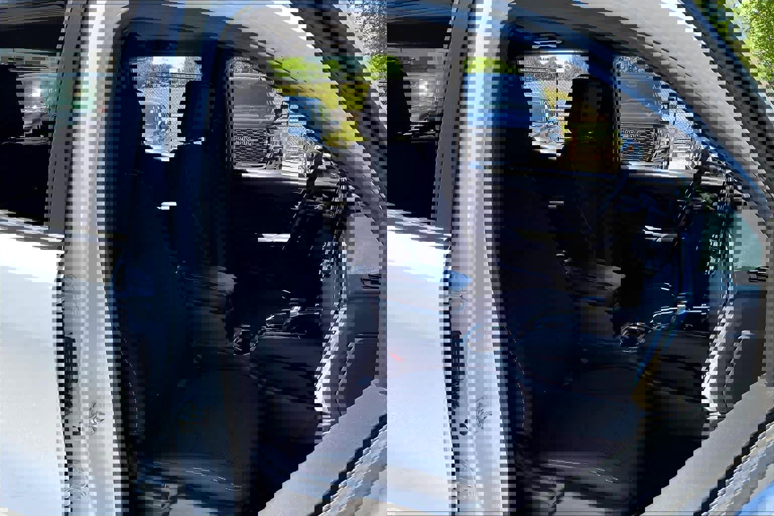 Used 2024 GMC Canyon Elevation image 9