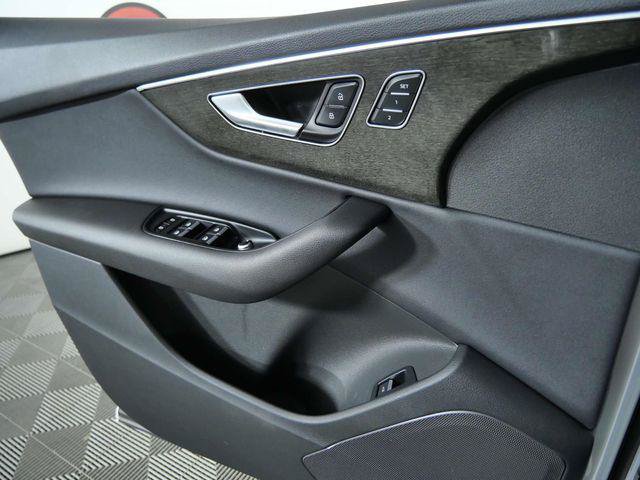Used 2023 Audi Q7 2.0T Premium w/ Convenience Package AWD/4WD image 20