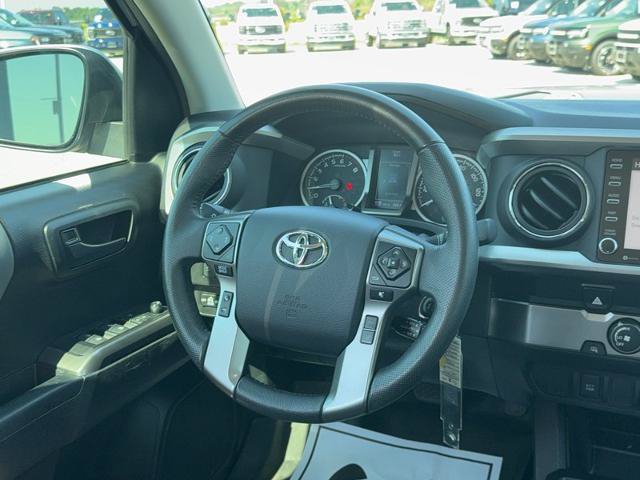 Used 2020 Toyota Tacoma SR5 RWD image 12