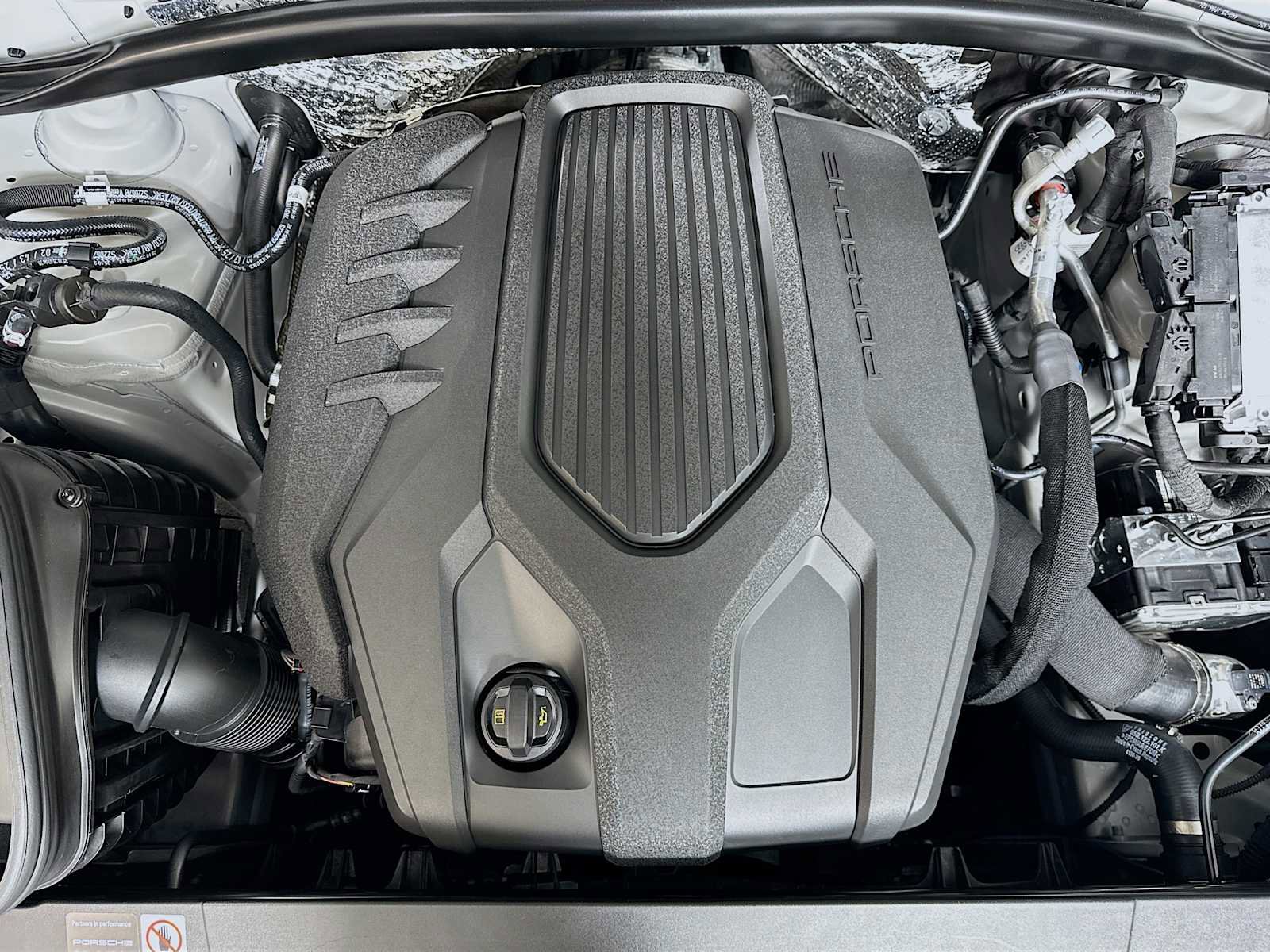 New 2026 Porsche Macan Turbo image 31