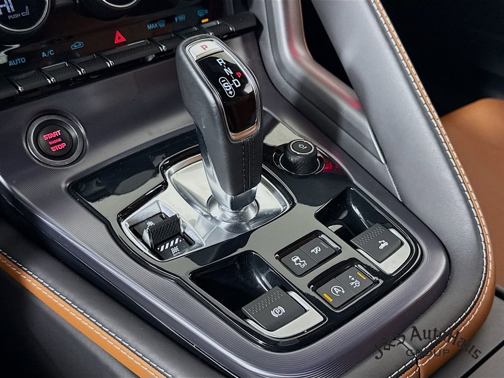 Used 2022 Jaguar F-TYPE R image 21