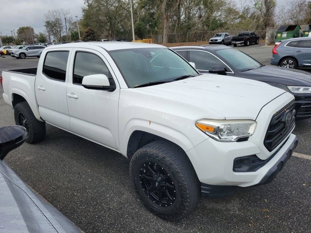 Used 2018 Toyota Tacoma SR image 3