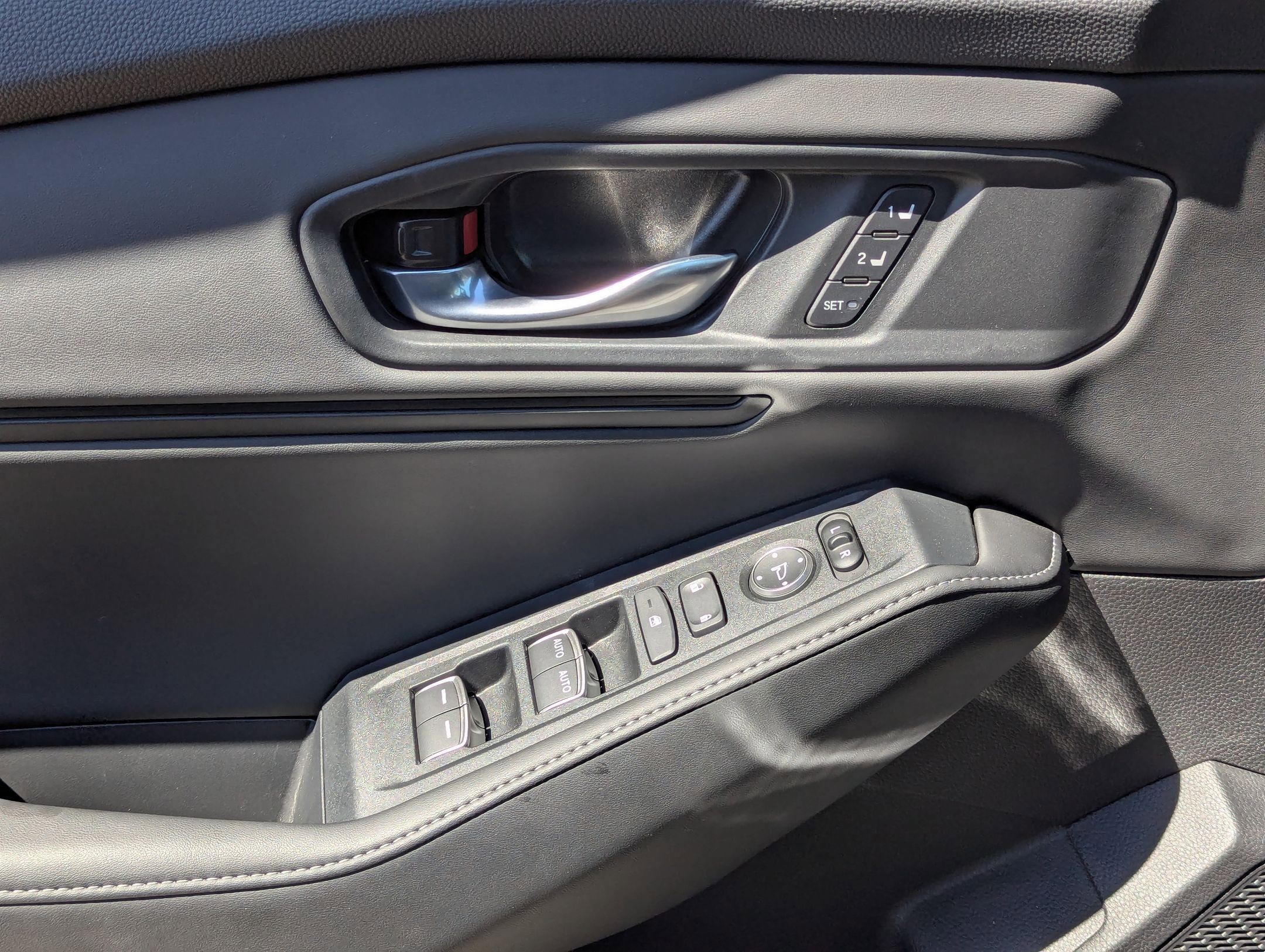 Used 2025 Honda Accord Sport image 11