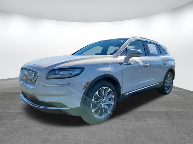 Used 2022 Lincoln Nautilus Reserve image 3