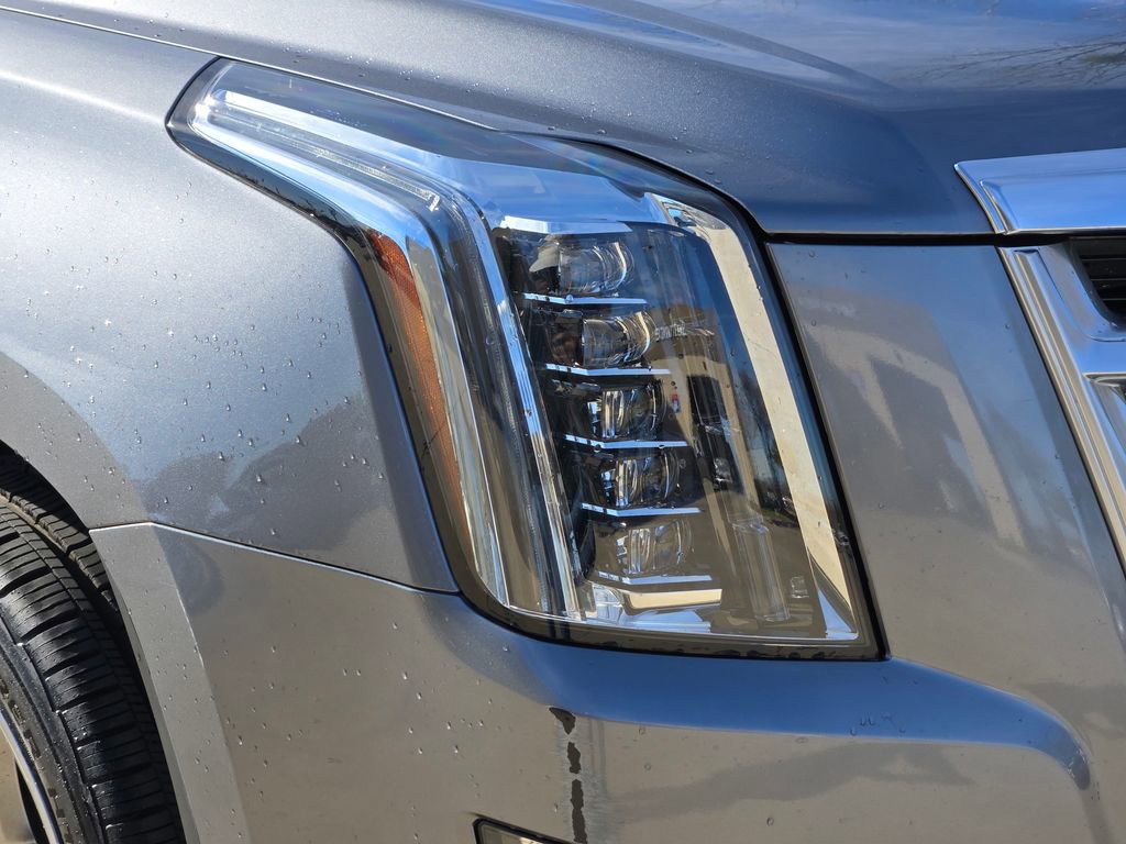 Used 2019 Cadillac Escalade Premium Luxury image 3
