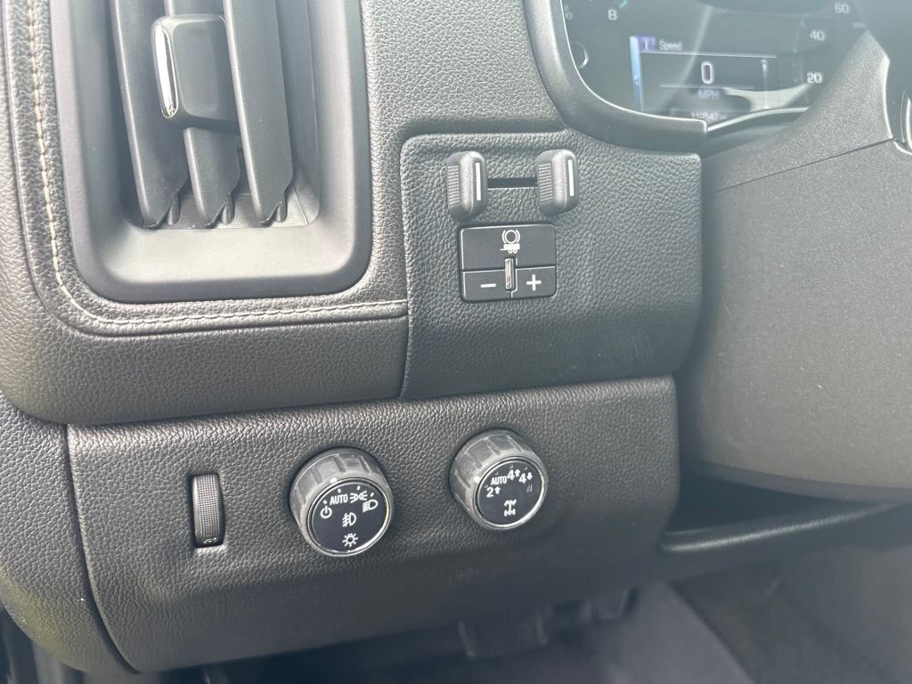 Used 2018 GMC Canyon SLE w/ Nightfall Edition AWD/4WD image 13
