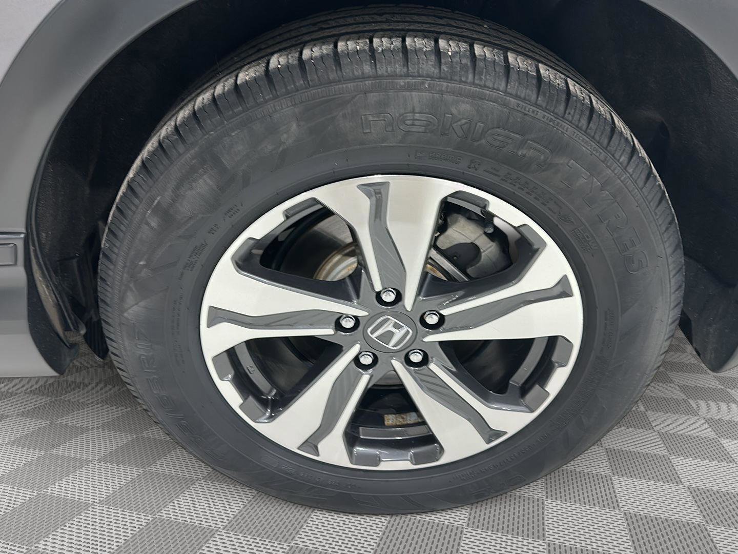 Used 2020 Honda CR-V LX image 29