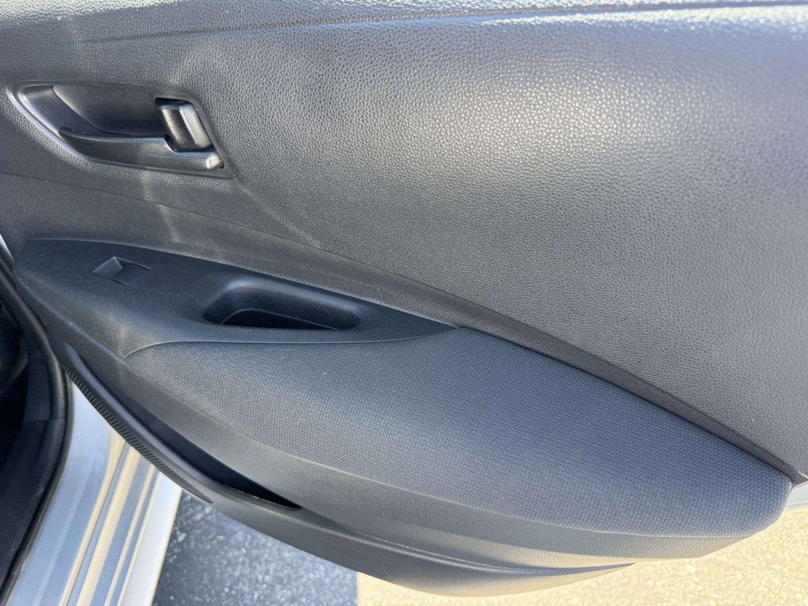 Used 2023 Toyota Corolla LE FWD image 11