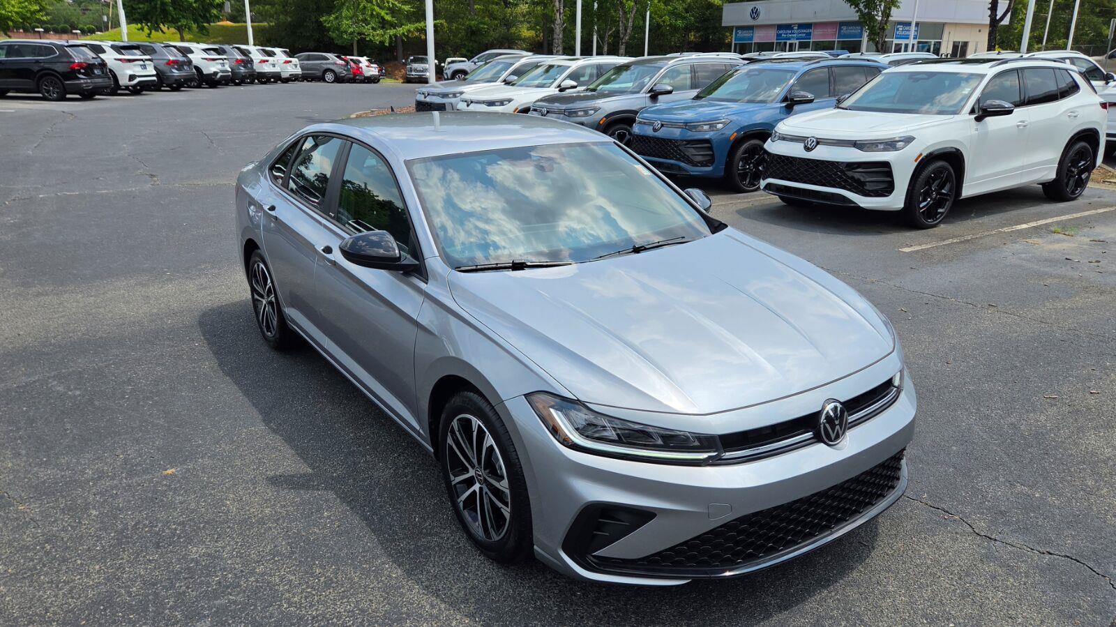 Certified 2025 Volkswagen Jetta Sport FWD image 7