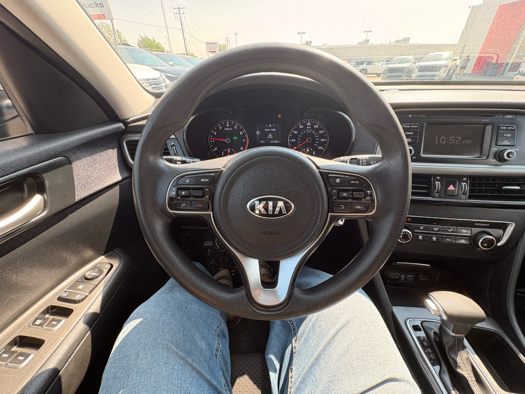 Used 2016 Kia Optima LX w/ Option Group 014 FWD image 17