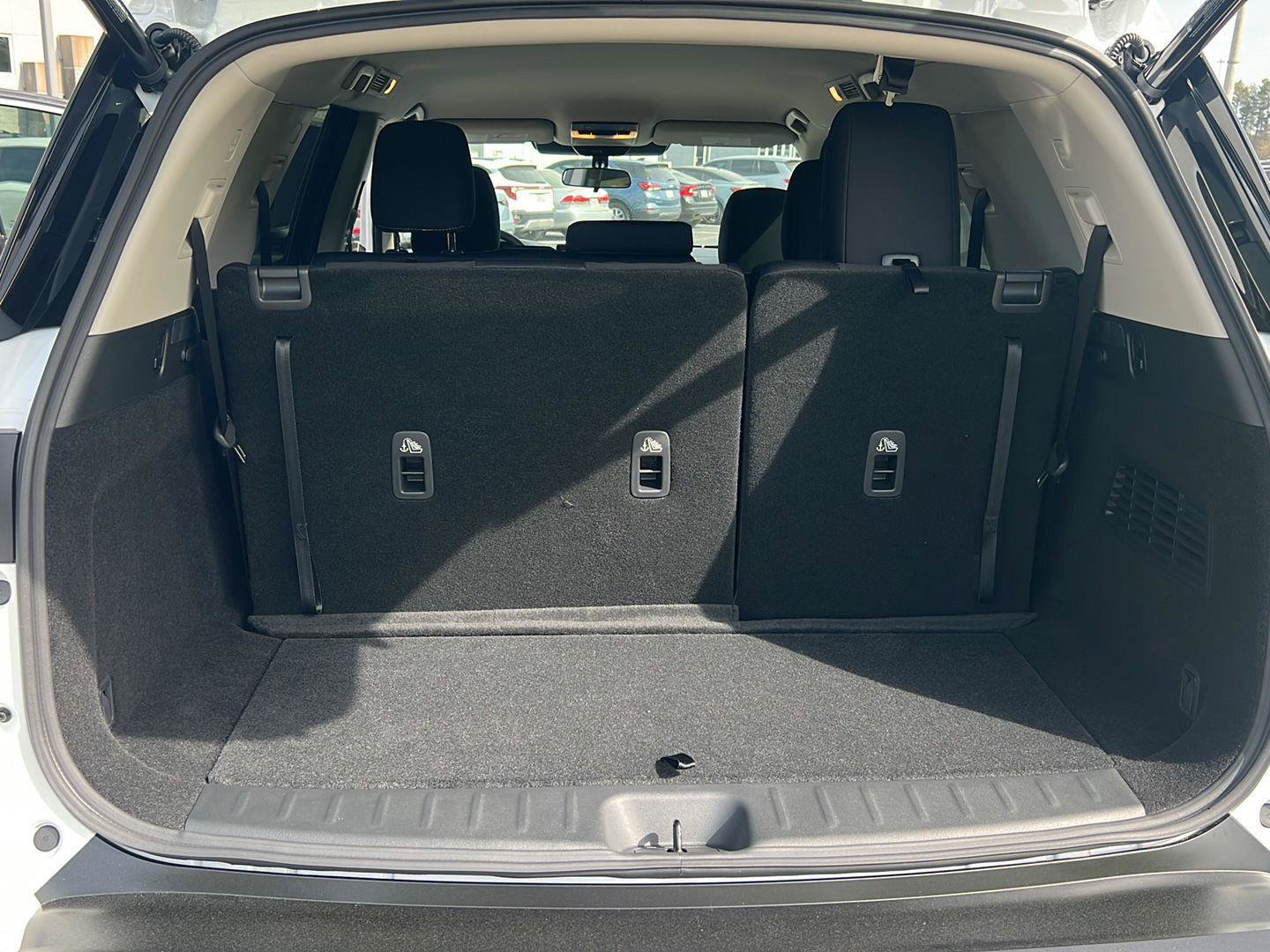 New 2026 Nissan Pathfinder SV image 34