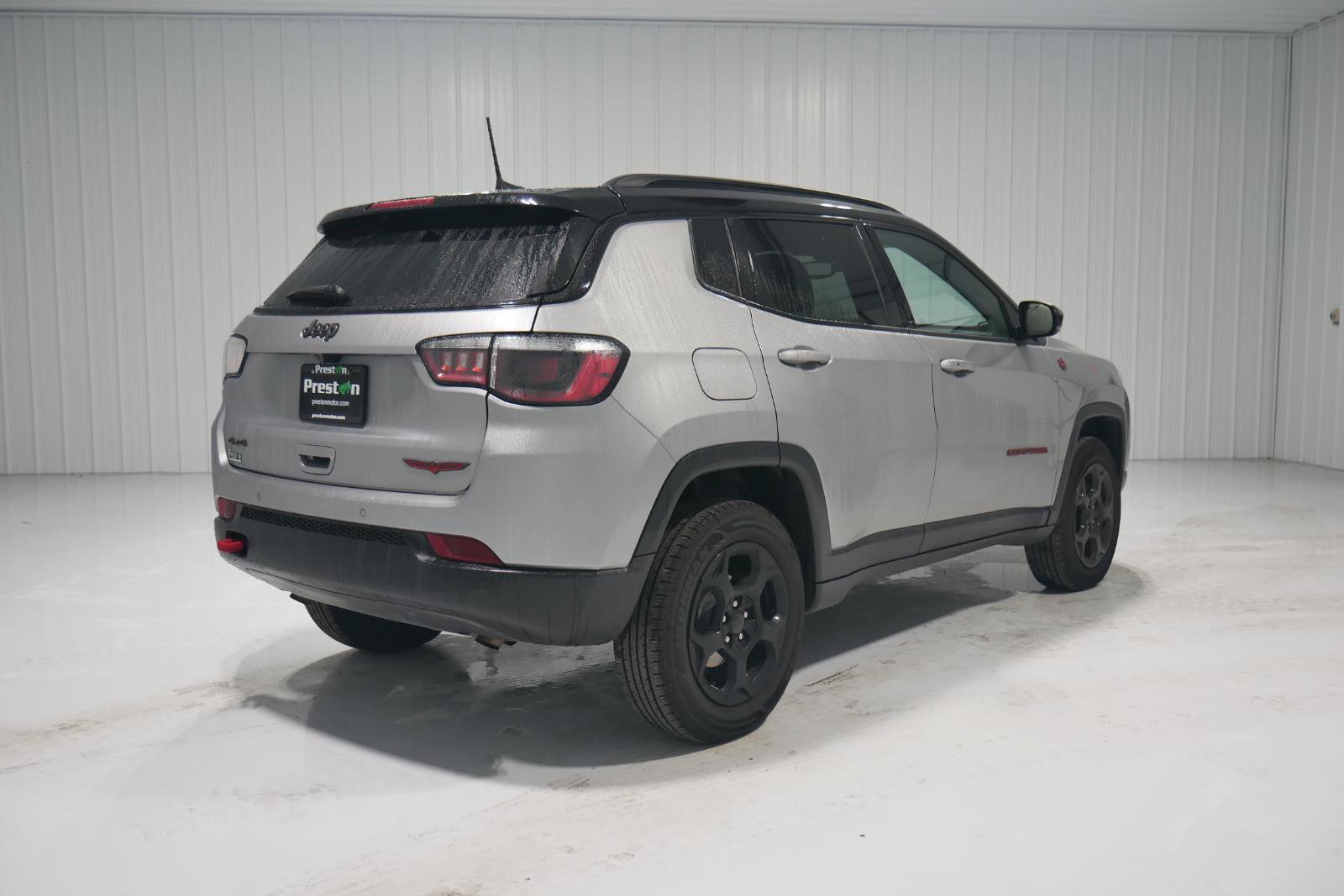 Used 2023 Jeep Compass Trailhawk image 5