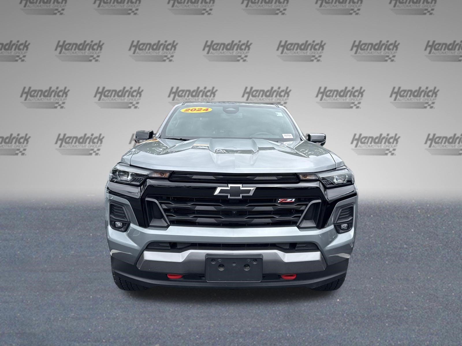 Used 2024 Chevrolet Colorado Z71 w/ Z71 Convenience Package 2 AWD/4WD image 3