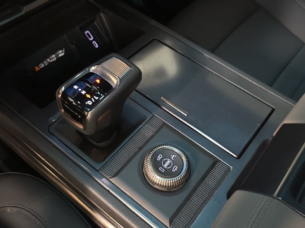 Used 2024 GMC Hummer EV 2X AWD/4WD image 17