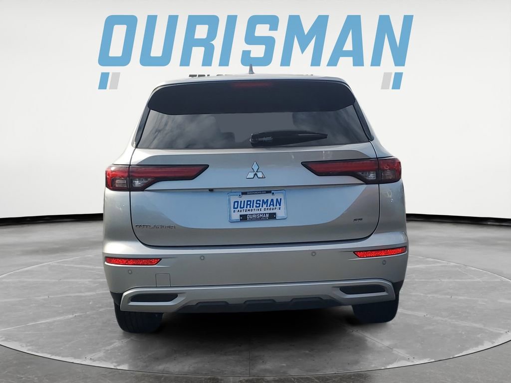 Used 2024 Mitsubishi Outlander SE image 5