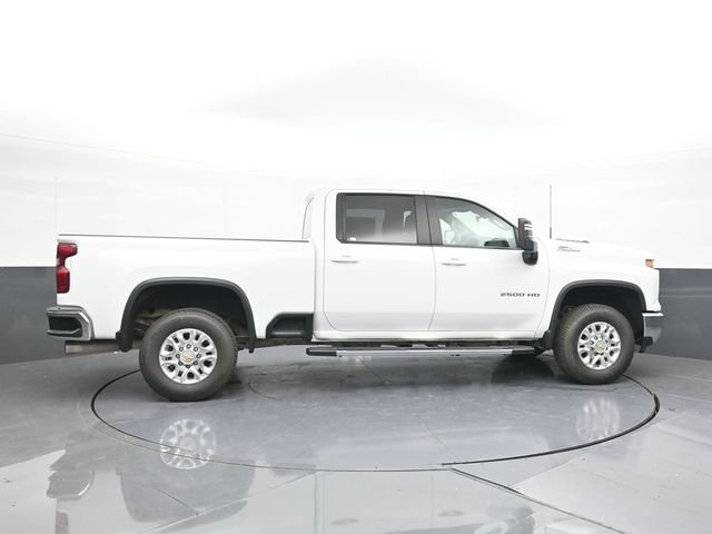 Used 2024 Chevrolet Silverado 2500 LT AWD/4WD image 17