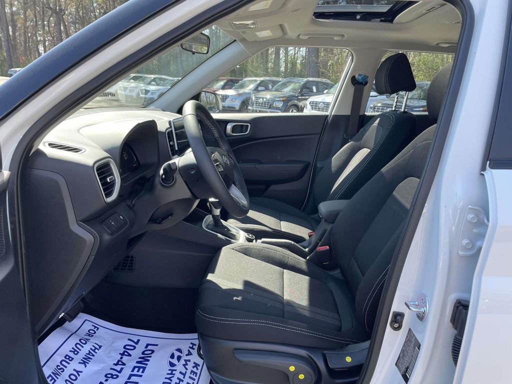 New 2026 Hyundai Venue SEL image 15