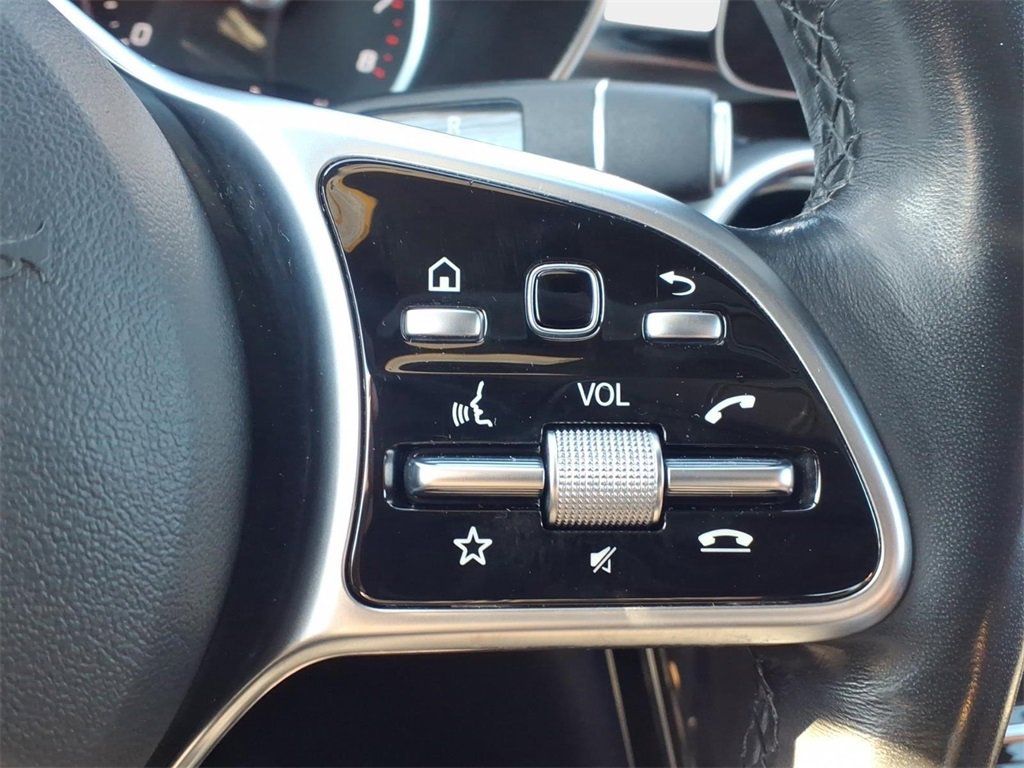 Used 2021 Mercedes-Benz GLC 300 4MATIC image 17