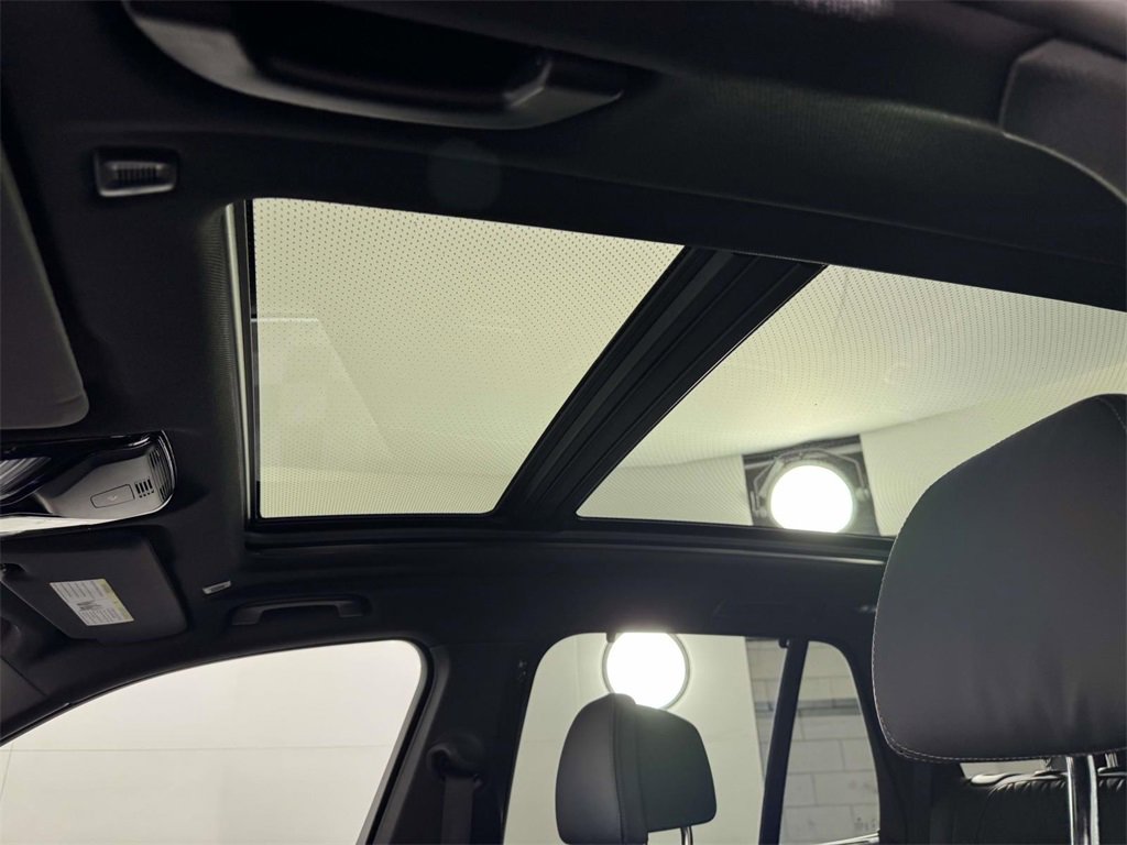 Used 2023 BMW X5 xDrive45e w/ Executive Package image 32