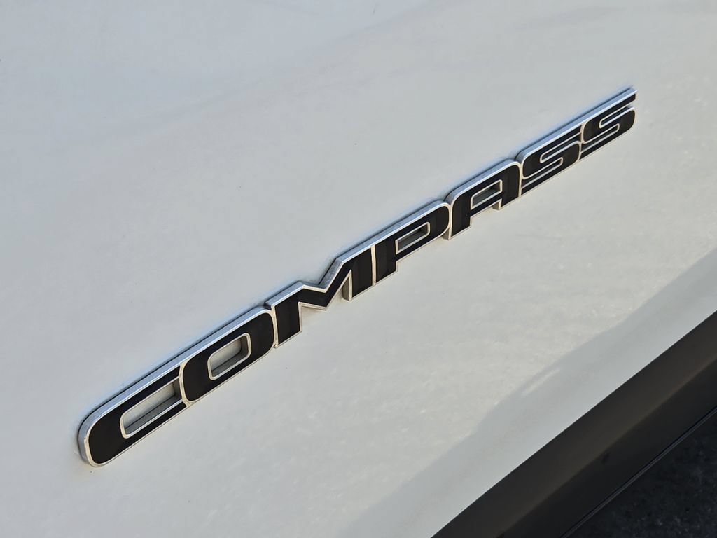 Used 2022 Jeep Compass Latitude w/ Sun and Sound Group FWD image 15
