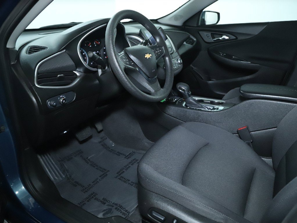 Used 2024 Chevrolet Malibu LT image 17