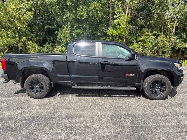 Used 2022 Chevrolet Colorado Z71 w/ Z71 Midnight Edition AWD/4WD image 9