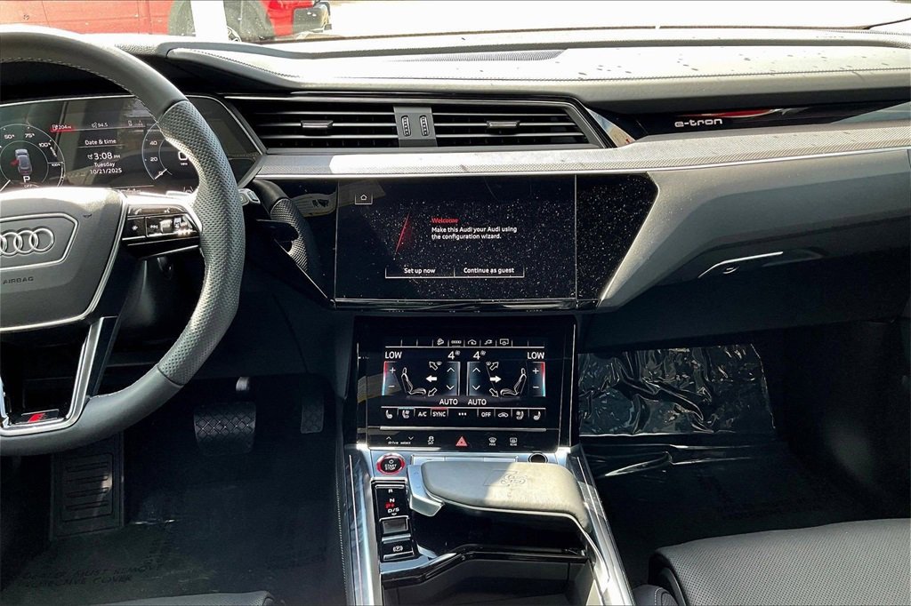 Certified 2023 Audi e-tron S Premium Plus w/ Black Optic Package image 19