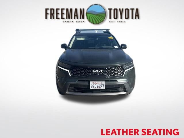 Used 2022 Kia Sorento SX Prestige image 3