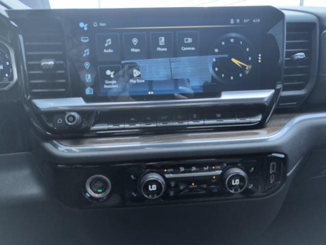 Used 2023 Chevrolet Silverado 1500 LT AWD/4WD image 19