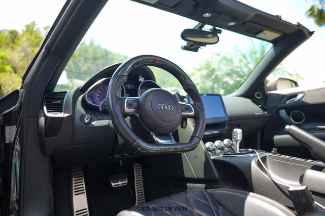 Used 2011 Audi R8 V10 image 35