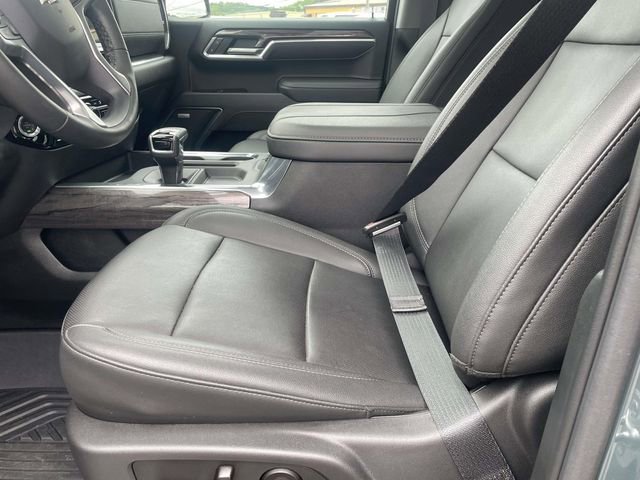 Used 2025 Chevrolet Silverado 1500 LTZ w/ LTZ Premium Package AWD/4WD image 14