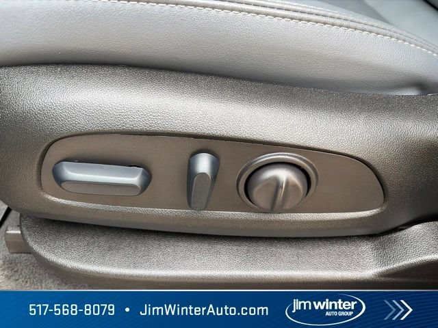 Used 2024 Buick Enclave Essence w/ Sport Touring Edition AWD/4WD image 23