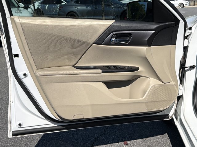 Used 2015 Honda Accord LX image 12