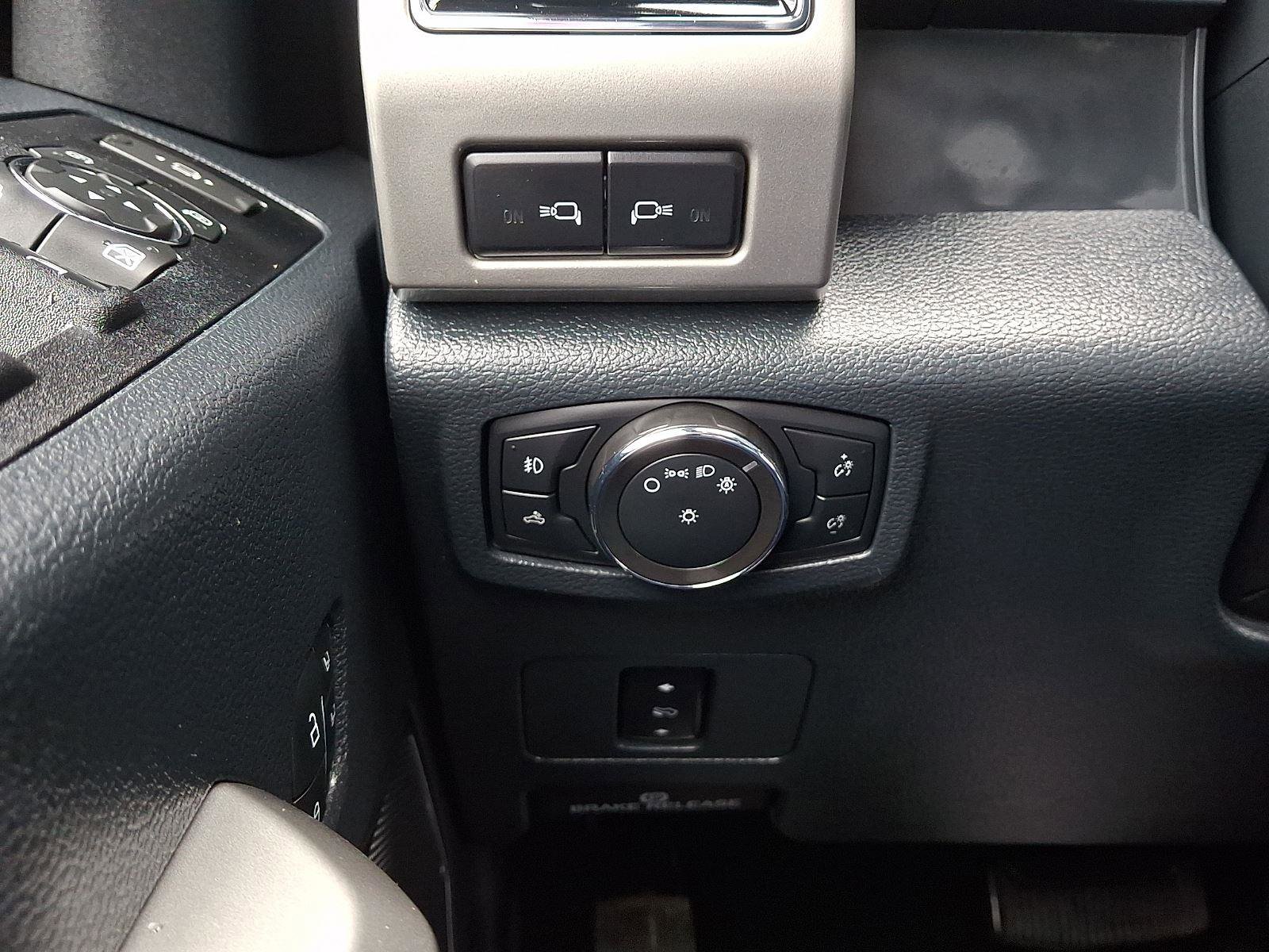 Certified 2022 Ford F350 Lariat w/ Lariat Value Package image 22