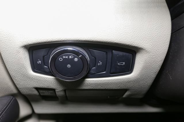 Used 2018 Lincoln Continental Select AWD/4WD image 33