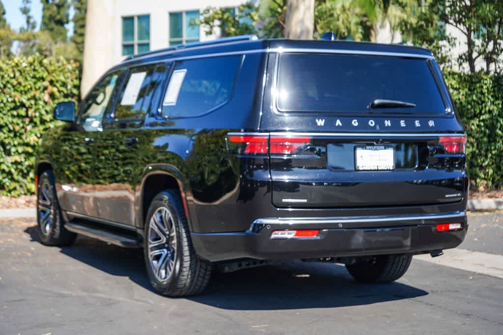 Used 2023 Jeep Wagoneer L Series II AWD/4WD image 4