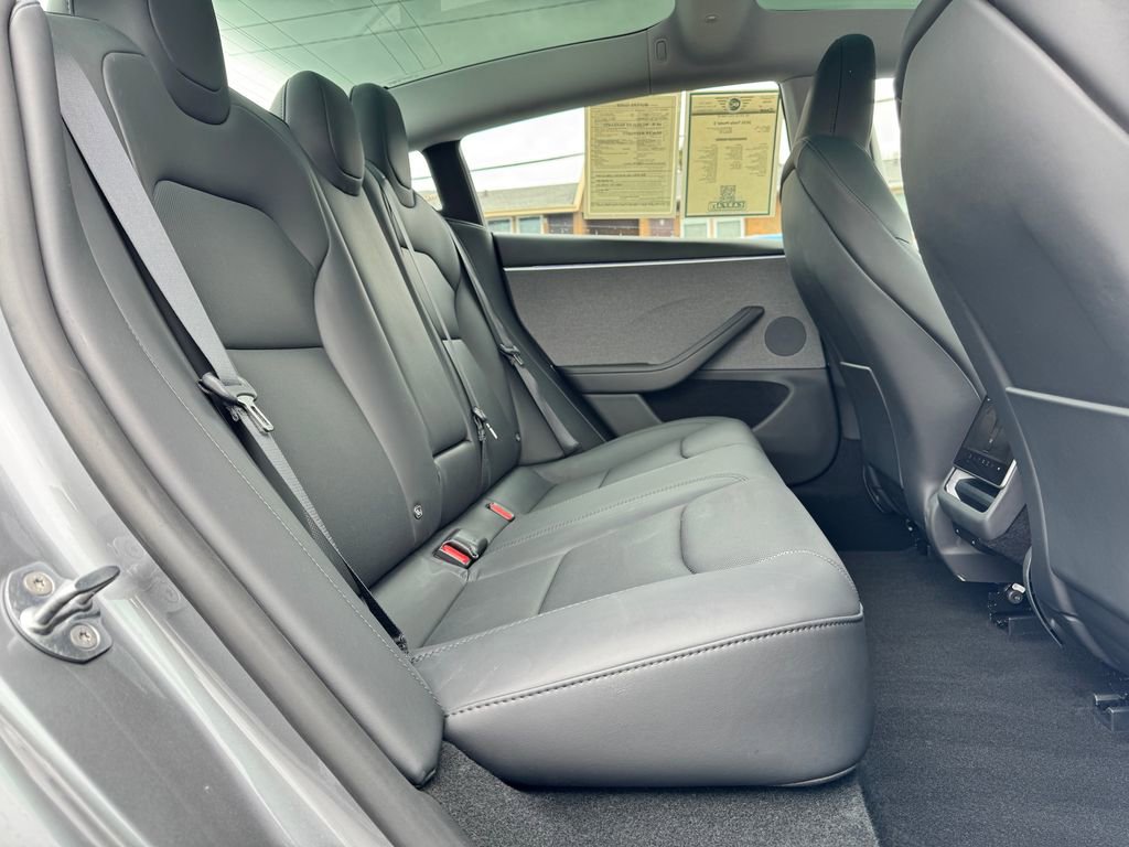 Used 2025 Tesla Model 3 Long Range image 12
