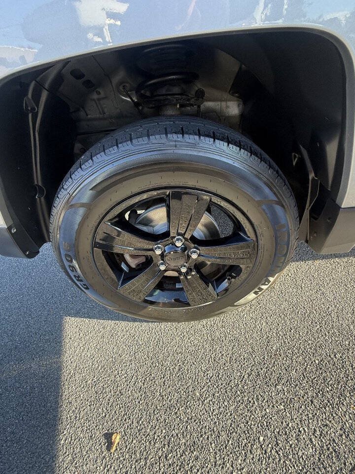 Used 2015 Jeep Patriot Sport w/ Power Value Group AWD/4WD image 14