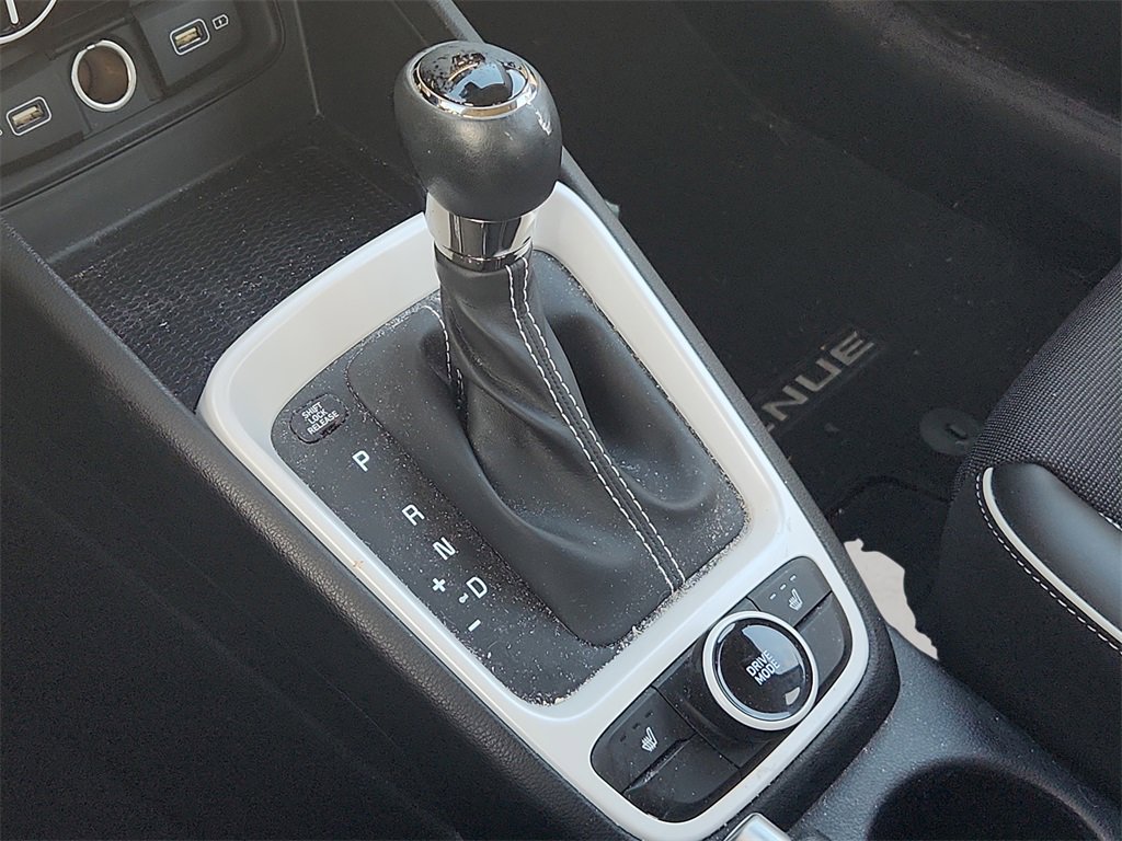 Certified 2022 Hyundai Venue Limited image 32