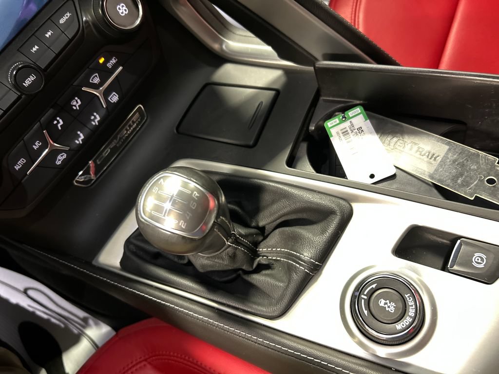 Used 2018 Chevrolet Corvette Stingray Coupe RWD image 18