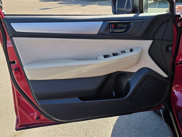 Used 2019 Subaru Outback 2.5i AWD/4WD image 21