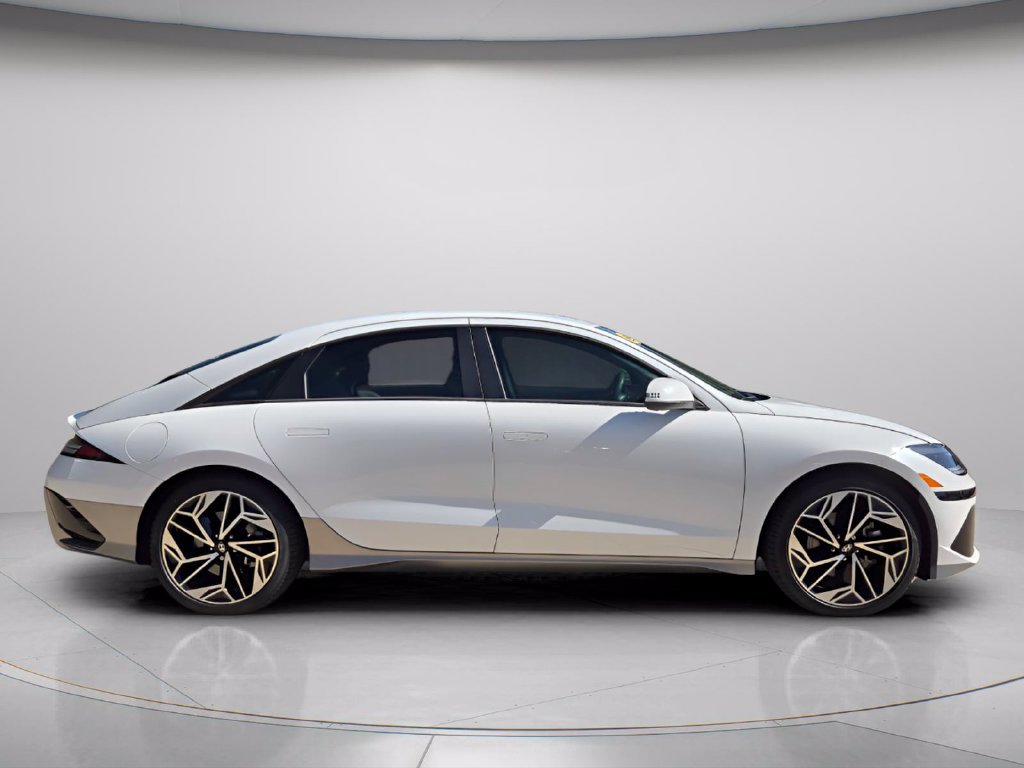 Used 2024 Hyundai Ioniq 6 SEL RWD image 8